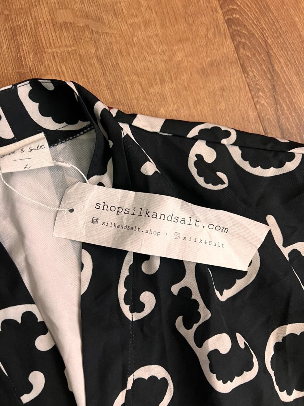 Black & White Printed Long Sleeve Maxi Dress with Belt - Picture 8 of 14